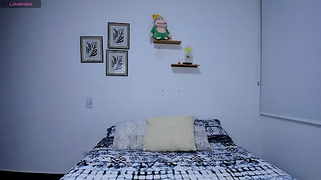 Snapshot of sarita_bigbooty_ chatting on March 1, 12:45 am sarita bigbooty online show from March 1, 12:45 am