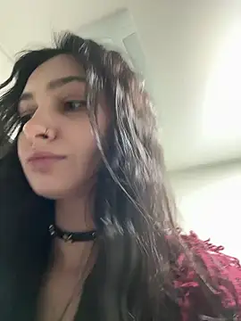 lunalovelee online show from February 8, 1:03 pm