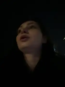 lunalovelee online show from April 21, 2:12 pm