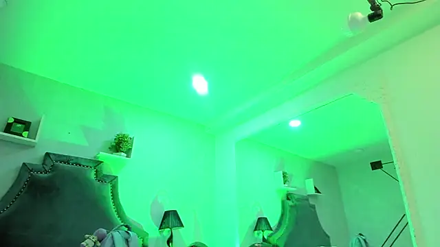 EmiliaRose  online show from January 10, 9:16 pm