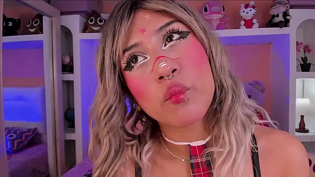 miss   megan online show from December 5, 2:31 am