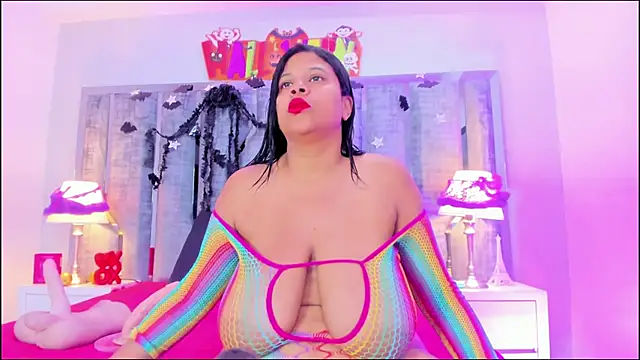 Snapshot of Ciara_Benet chatting on October 24, 8:44 am Ciara Benet online show from October 24, 8:44 am