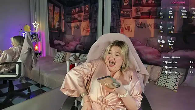 MargoBryan online show from February 28, 9:01 pm