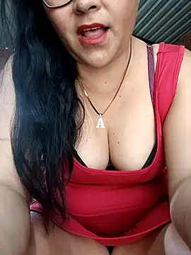 Snapshot of promiscuous-indecent-momm chatting on March 15, 2:23 pm promiscuous-indecent-momm online show from March 15, 2:23 pm