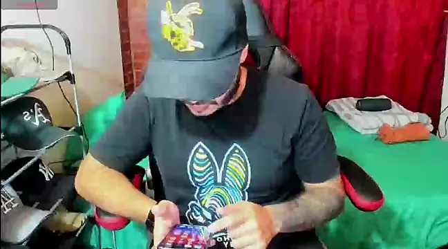 ragnar lothbrok777 online show from March 6, 2:41 am