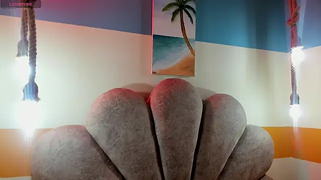 charlotte bluee online show from December 2, 7:20 pm