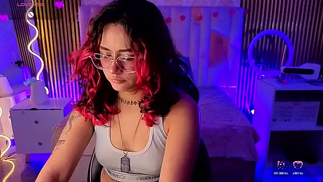 kristen tay online show from March 29, 3:28 am