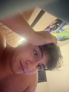 Snapshot of danyh2023 chatting on February 12, 7:13 am danyh2023 online show from February 12, 7:13 am