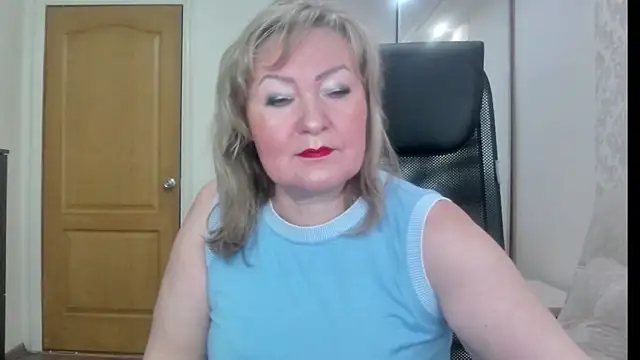 Snapshot of Victoria_secrets_ chatting on August 2, 4:44 am Victoria secrets online show from August 2, 4:44 am