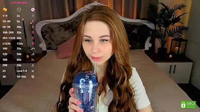 Snapshot of EvaRodi chatting on April 18, 9:15 pm EvaRodi online show from April 18, 9:15 pm
