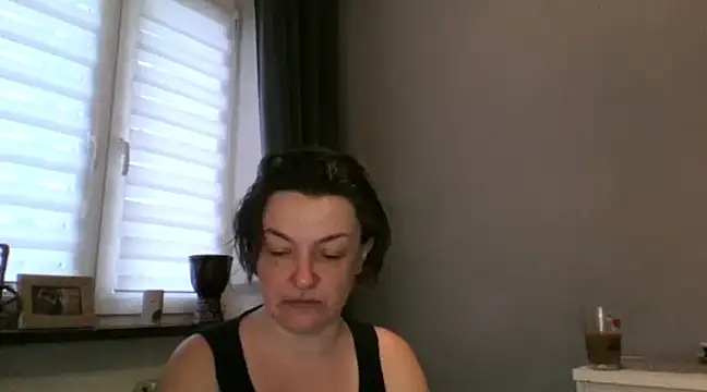 Snapshot of EleanoraMILF chatting on February 25, 7:20 am EleanoraMILF online show from February 25, 7:20 am