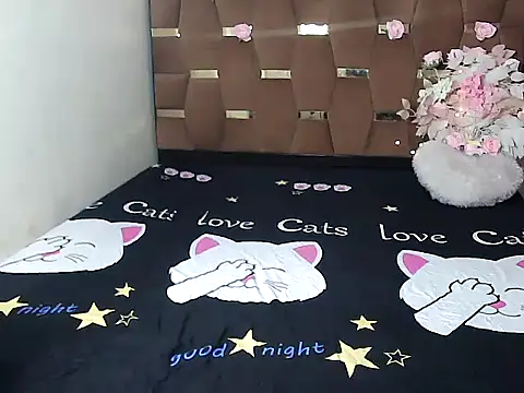 megancatluna online show from September 14, 4:22 am