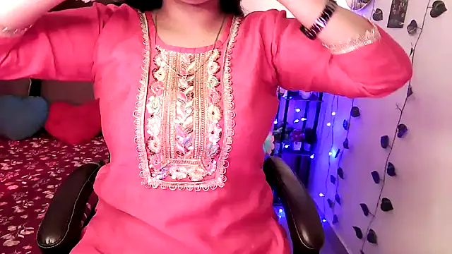 megancatluna online show from January 16, 6:28 am