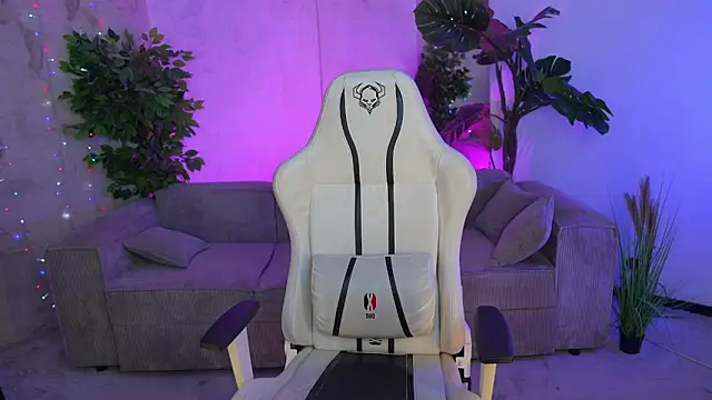 Layla Sweet  online show from March 20, 7:46 pm