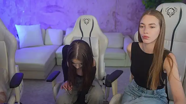 Layla Sweet  online show from October 21, 2:40 pm