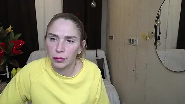 TessaDaybreak online show from February 13, 5:22 pm