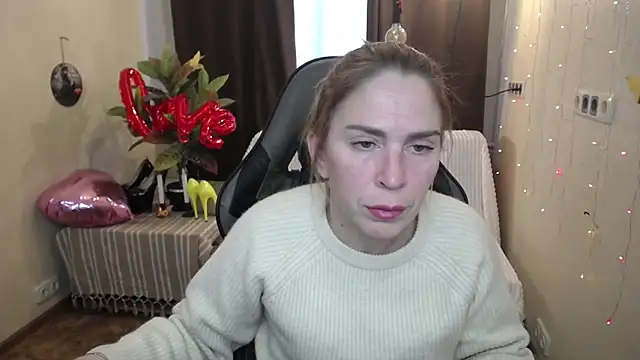 TessaDaybreak online show from February 18, 1:33 pm