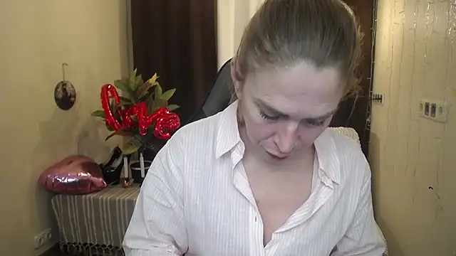 TessaDaybreak online show from February 19, 4:00 pm