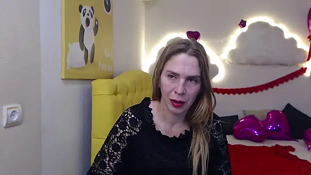 TessaDaybreak online show from March 4, 4:52 pm