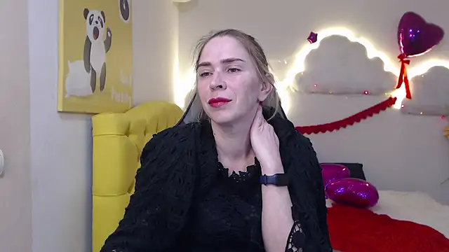 TessaDaybreak online show from March 16, 10:44 am