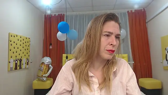 TessaDaybreak online show from September 18, 6:37 am