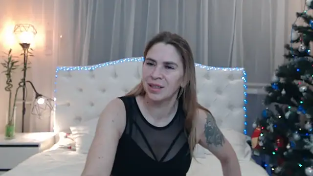 TessaDaybreak online show from January 13, 7:41 pm