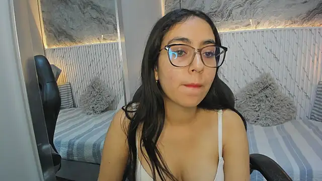 lucelly 15 online show from November 25, 11:32 am