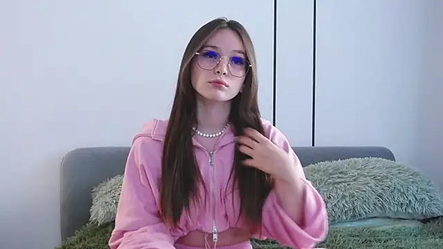 -Amora online show from September 12, 11:21 am