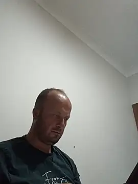 Snapshot of BellBort chatting on May 19, 7:53 pm BellBort online show from May 19, 7:53 pm
