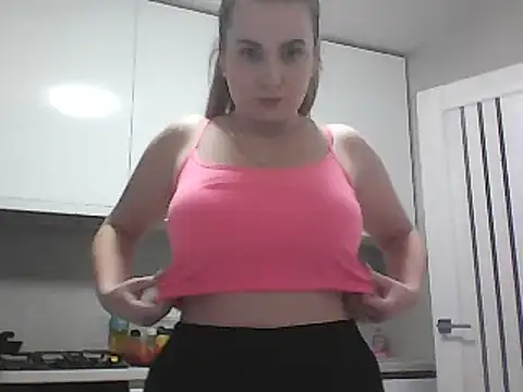 Snapshot of GoddessTenderness chatting on February 17, 8:58 pm GoddessTenderness online show from February 17, 8:58 pm