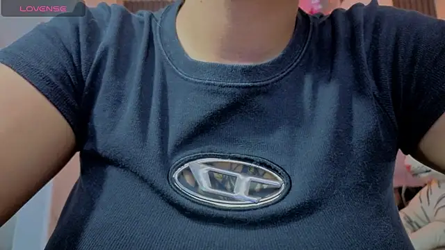 Snapshot of Anni_acker_b chatting on February 13, 12:23 pm Anni acker b online show from February 13, 12:23 pm