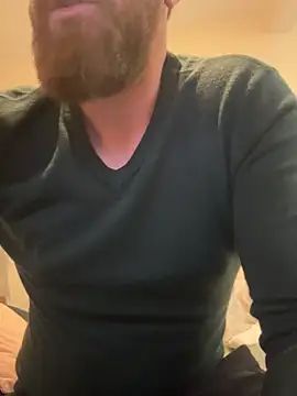 imsmall22 online show from November 24, 12:32 am