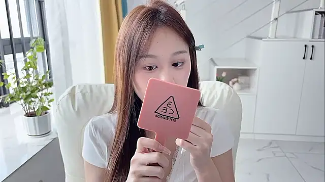 Cassie-20 online show from October 17, 2:15 am