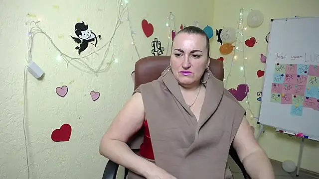 DianaMGG online show from March 1, 6:13 am