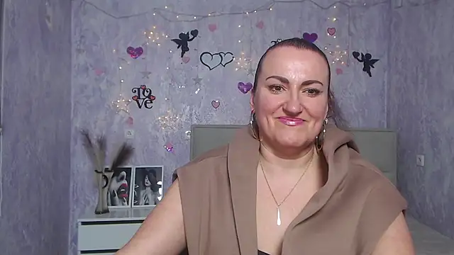 DianaMGG online show from March 9, 3:05 pm