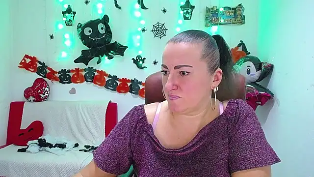 DianaMGG online show from November 2, 6:21 pm