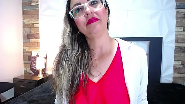 Azaahara  online show from March 18, 2:04 pm