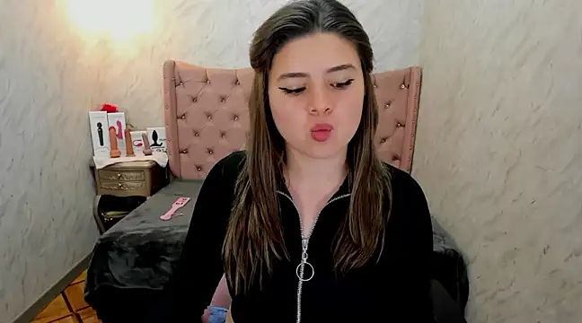 Lianngrace online show from February 22, 5:02 pm