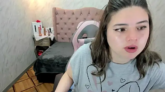 Lianngrace online show from March 1, 1:51 pm