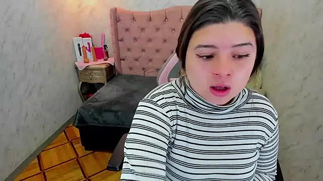 Lianngrace online show from March 18, 1:58 pm