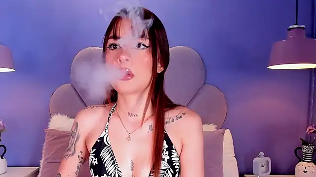 AmberHudson online show from March 5, 12:55 pm