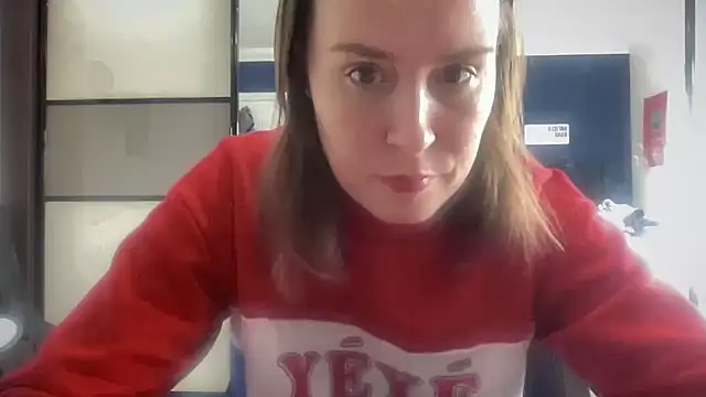 eatmypie69 online show from February 23, 9:50 am