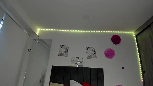 ZahraRose online show from March 4, 11:51 am