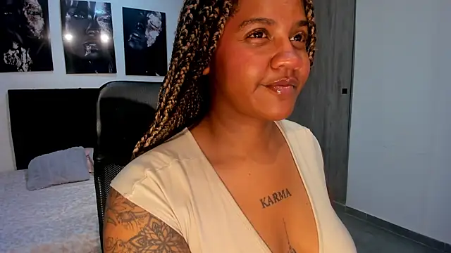 ZahraRose online show from September 9, 8:41 pm