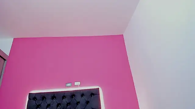 ZahraRose online show from November 17, 9:31 pm