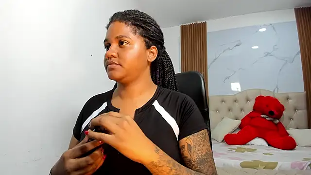 Snapshot of ZahraRose chatting on January 31, 9:24 pm ZahraRose online show from January 31, 9:24 pm