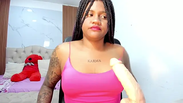 Snapshot of ZahraRose chatting on February 5, 8:13 pm ZahraRose online show from February 5, 8:13 pm