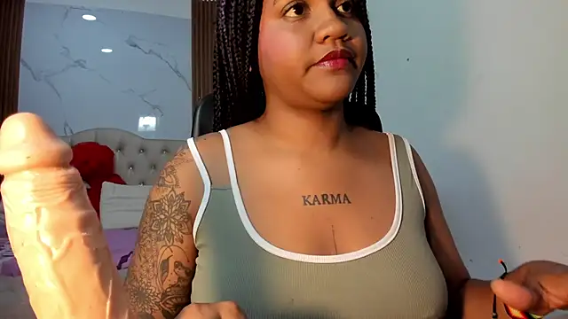 Snapshot of ZahraRose chatting on February 9, 8:24 pm ZahraRose online show from February 9, 8:24 pm