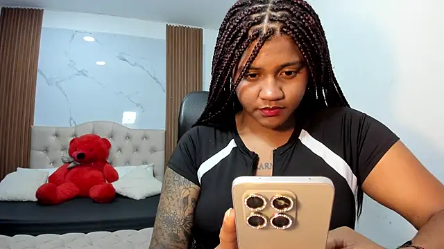 Snapshot of ZahraRose chatting on February 16, 8:16 pm ZahraRose online show from February 16, 8:16 pm