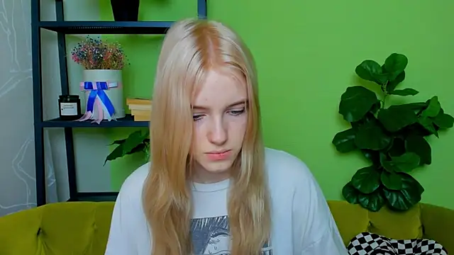 EdlaHewell online show from February 17, 8:30 am